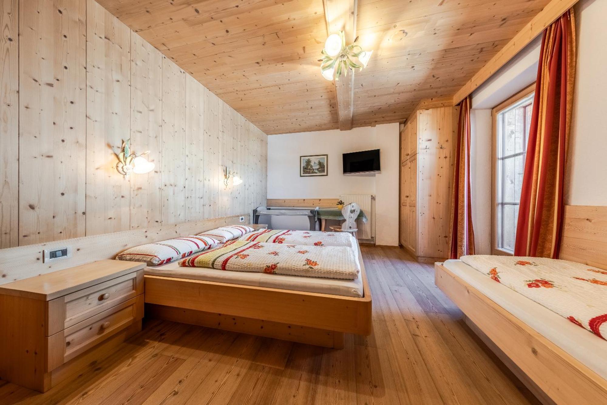 Tlisoera Speckstube Villa Frena Luaran gambar
